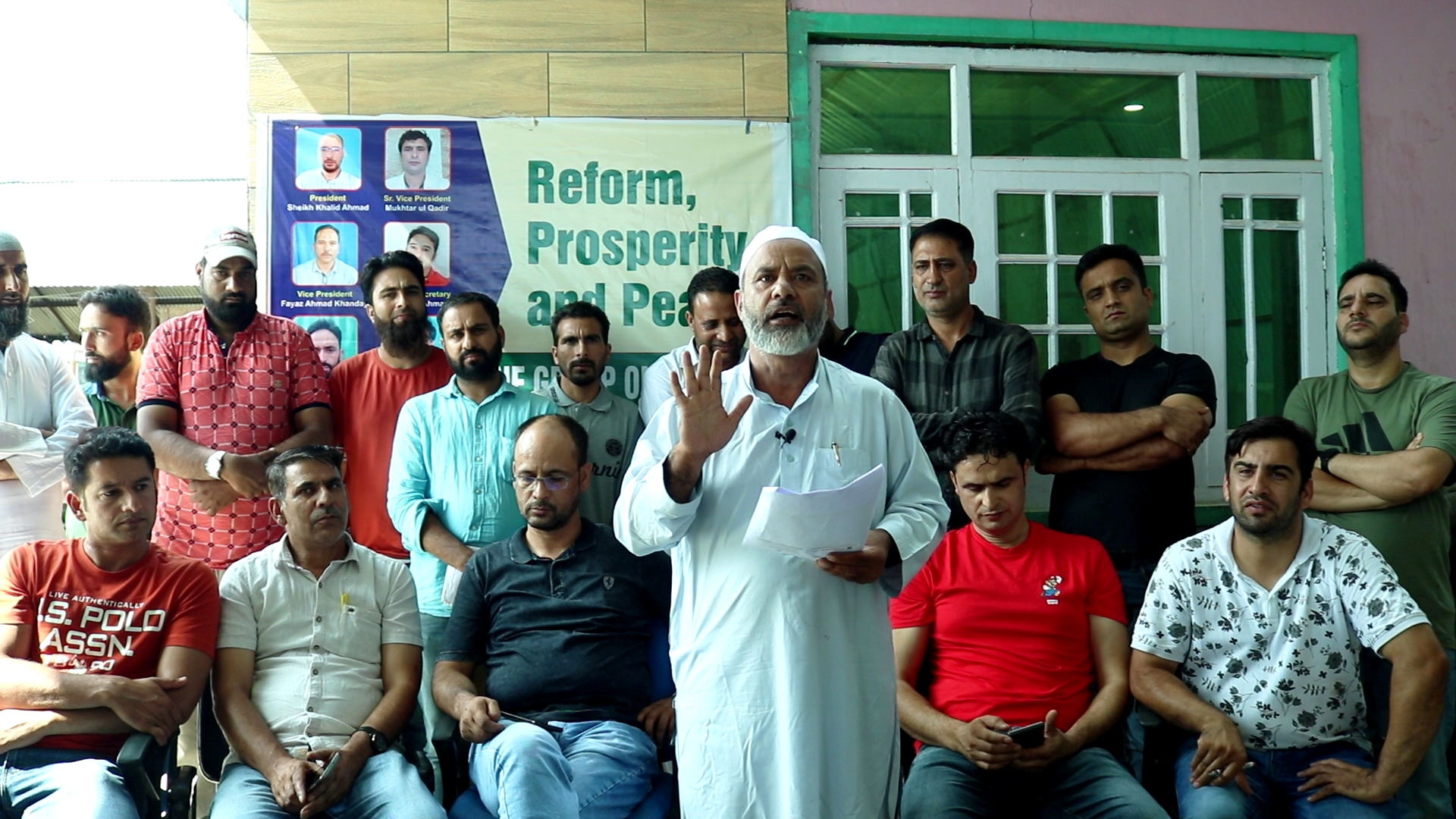 The stakeholders discussing future course of action during a meeting/Photo: The Legitimate